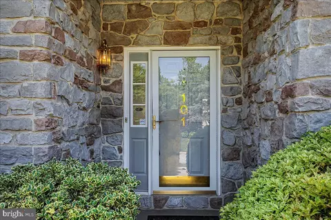 Entry Way - 101 Bell Ct, Bear, DE 19701 photo 1 of 3