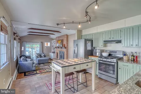 Kitchen - 26 E 5th St, New Castle, DE 19720 photo 1 of 4
