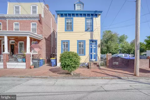 Exterior - 26 E 5th St, New Castle, DE 19720 photo 1 of 7