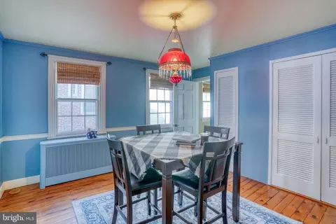 Dining - 26 E 5th St, New Castle, DE 19720 photo 2 of 3