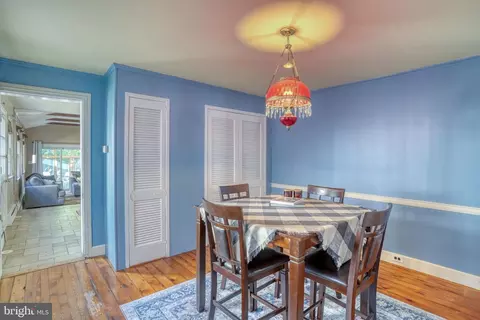 Dining - 26 E 5th St, New Castle, DE 19720 photo 1 of 3