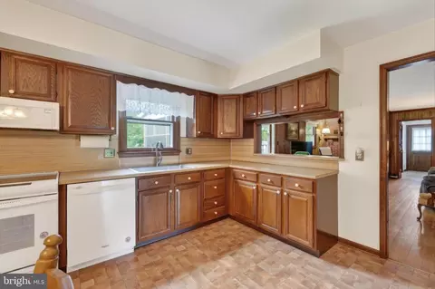 Kitchen - 114 W Savannah Dr, Bear, DE 19701 photo 2 of 3