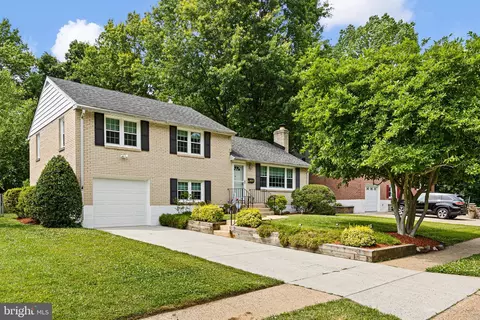 1233 Crestover Rd, Wilmington, DE 19803