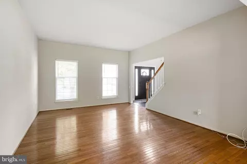 Living - 112 Citation Dr, Bear, DE 19701 photo 3 of 8