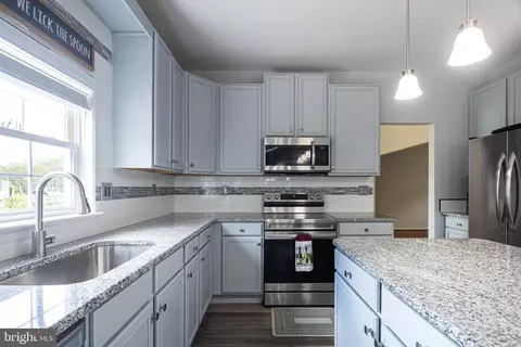 Kitchen - 112 Citation Dr, Bear, DE 19701 photo 2 of 3
