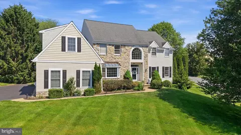 706 Regency Hill Dr, Hockessin, DE 19707