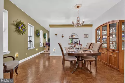 909 N Van Buren St, Wilmington, DE 19806
