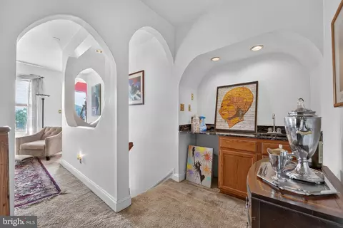 909 N Van Buren St, Wilmington, DE 19806