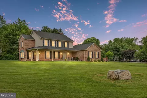 14 Hidden Valley Dr, Newark, DE 19711