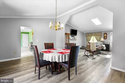 Dining - 128 Clipper Dr, Middletown, DE 19709 photo 2 of 3