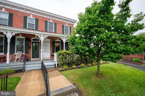 2456 W 16th St, Wilmington, DE 19806