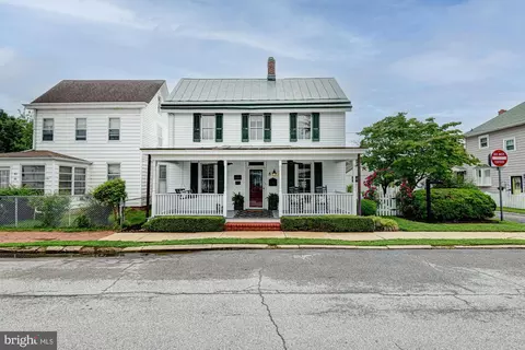 8 Crawford St, Middletown, DE 19709
