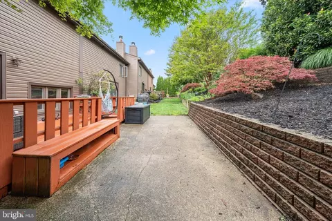 Exterior - 5303 Pinehurst Dr, Wilmington, DE 19808 photo 4 of 8