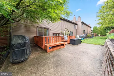 Exterior - 5303 Pinehurst Dr, Wilmington, DE 19808 photo 3 of 8
