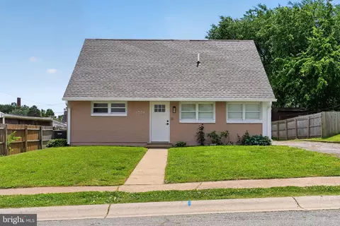 1504 Old Farm Rd, Wilmington, DE 19805