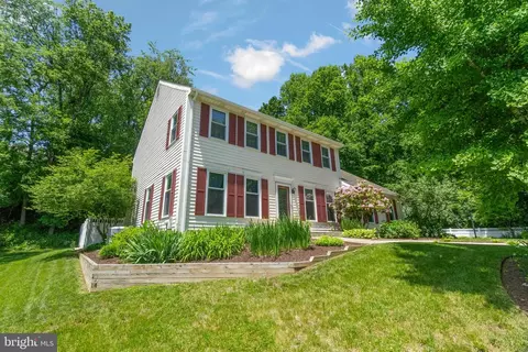 8 Glen View Pl, Newark, DE 19711