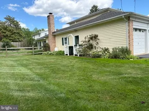 Exterior - 24 Wrangler Rd, Newark, DE 19711 photo 2 of 2