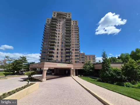 1100 Unit Lovering Ave #806, Wilmington, DE 19806