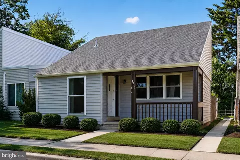 45 Marlborough Ct, New Castle, DE 19720