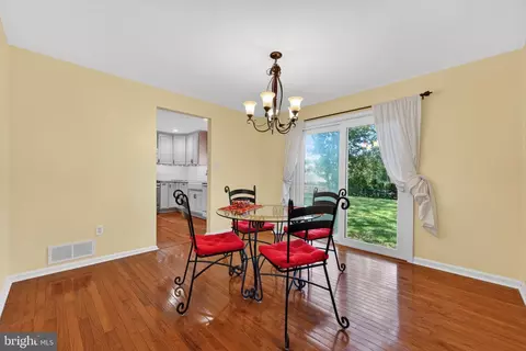 Dining - 1102 Janice Dr, Newark, DE 19713 photo 1 of 2