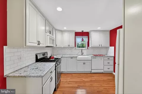 Kitchen - 1102 Janice Dr, Newark, DE 19713 photo 1 of 7