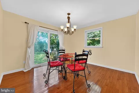 Dining - 1102 Janice Dr, Newark, DE 19713 photo 2 of 2