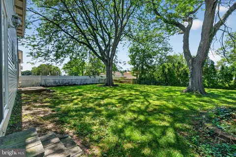 Exterior - 1102 Janice Dr, Newark, DE 19713 photo 2 of 11