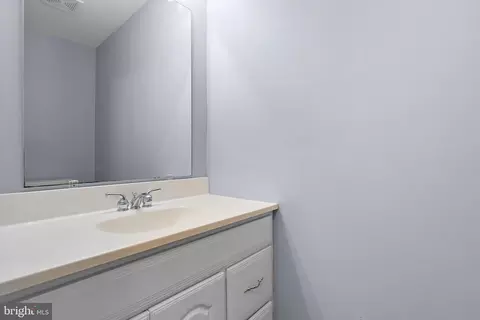 Entry Way - 129 Pawnee Ct, Newark, DE 19702 photo 3 of 3