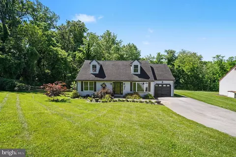 820 Kiamensi Rd, Wilmington, DE 19804