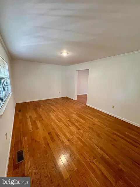 Living - 756 Fox Chase Cir, Bear, DE 19701 photo 1 of 3