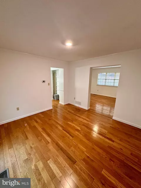 Living - 756 Fox Chase Cir, Bear, DE 19701 photo 3 of 3