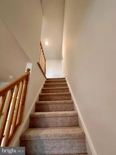 Entry Way - 756 Fox Chase Cir, Bear, DE 19701 photo 5 of 8