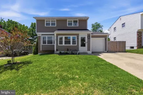 426 Brewster Dr, Newark, DE 19711