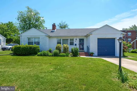 6 Imperial Dr, Wilmington, DE 19805