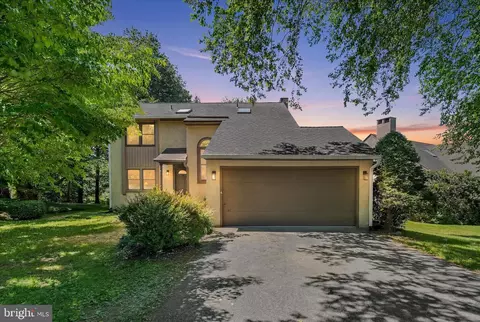 1 Edinburgh Ct, Newark, DE 19711