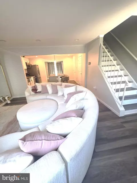 Entry Way - 838 Hasting Ct, Newark, DE 19702 photo 1 of 6