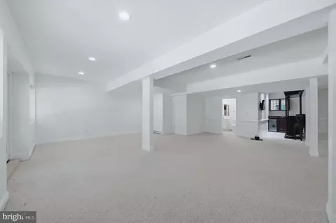 Living - 17 Waterton Dr, Bear, DE 19701 photo 5 of 5