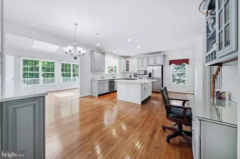 Kitchen - 17 Waterton Dr, Bear, DE 19701 photo 3 of 6