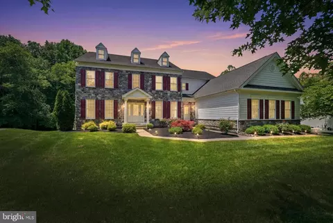 17 Waterton Dr, Bear, DE 19701