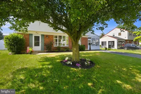 Exterior - 413 Blackstone Rd, Newark, DE 19713 photo 3 of 10