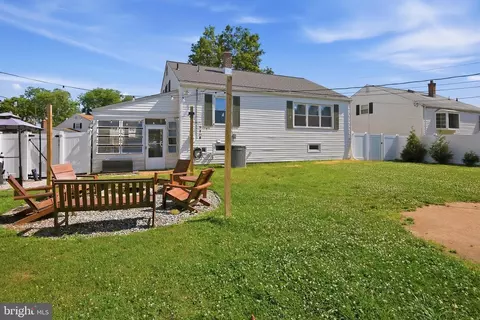 Exterior - 413 Blackstone Rd, Newark, DE 19713 photo 9 of 10