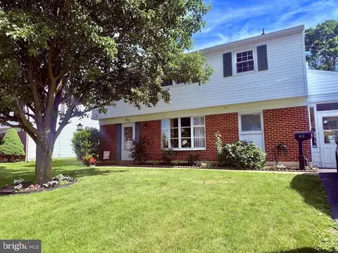 413 Blackstone Rd, Newark, DE 19713