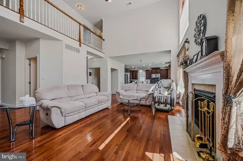 Living - 723 Parkman Dr, Bear, DE 19701 photo 2 of 3
