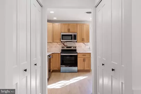 Entry Way - 3 Queens Way, Newark, DE 19713 photo 1 of 2