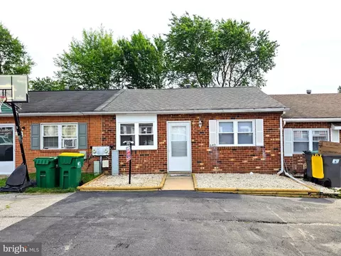 649 Walden Ct, Bear, DE 19701