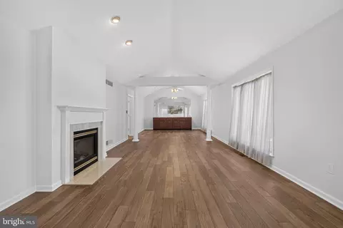 Living - 3 Meadow Dr, Middletown, DE 19709 photo 2 of 8