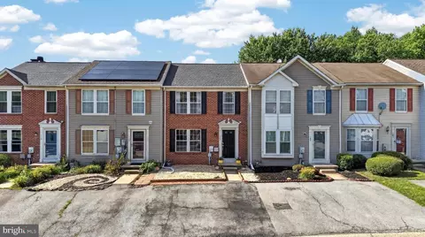111 W Newtown Pl, Newark, DE 19702