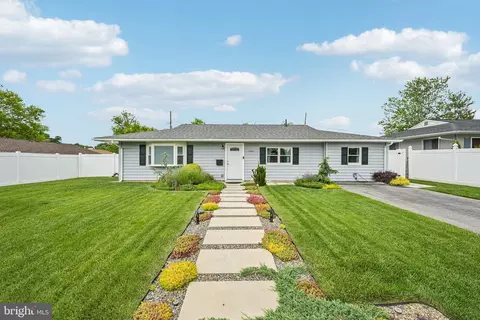 1 Curry Ln, Newark, DE 19713