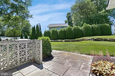 Exterior - 504 Apple Rd, Newark, DE 19711 photo 8 of 11