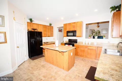 Kitchen - 529 Ginn St, Townsend, DE 19734 photo 3 of 4